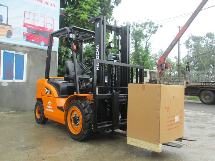 xe-nang-3-tan-chui-container